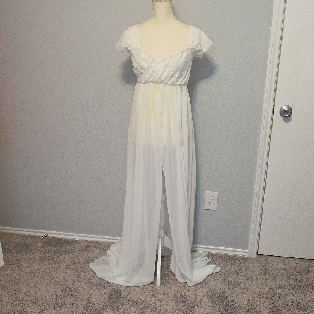 Elegant Cream Lace Pajama Set